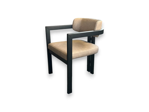 Scaun Stela – disponibil pe stoc